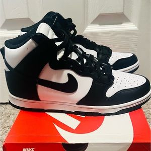 Panda High Dunks size 8.5 men/ size 10 women